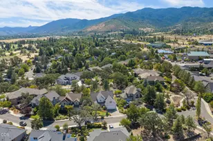 527 Sutton Pl, Ashland, OR 97520 - Photo 40