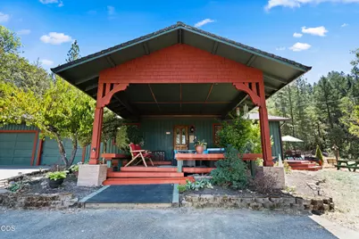 1089 Sleepy Hollow Loop, Grants Pass, OR 97527 - Photo 2