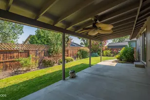 932 SW Princess Cir, Grants Pass, OR 97527 - Photo 42
