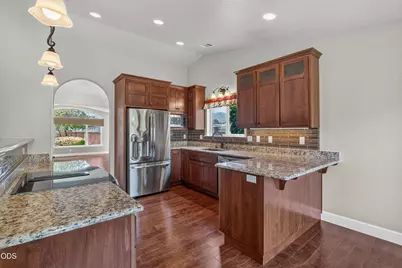932 SW Princess Circle, Grants Pass, OR 97527 - Photo 16
