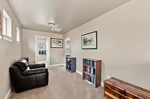 63119 NE De Haviland St, Bend, OR 97701 - Photo 20