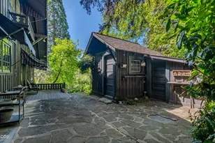 2569 Old Stage Rd, Medford, OR 97502 - Photo 8