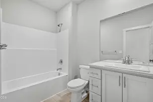 2487 NW 23rd Loop S, Redmond, OR 97756 - Photo 18