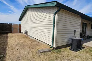 10065 Westbrook Dr, Klamath Falls, OR 97603 - Photo 8