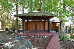 76 Monterey Dr, Medford, OR 97504 - Photo 4