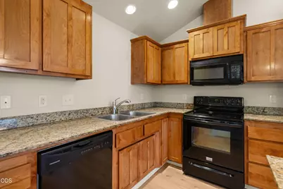 1466 Clearsprings Drive, Medford, OR 97501 - Photo 10