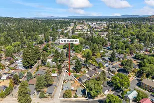 942 NW Delaware Ave, Bend, OR 97703 - Photo 44