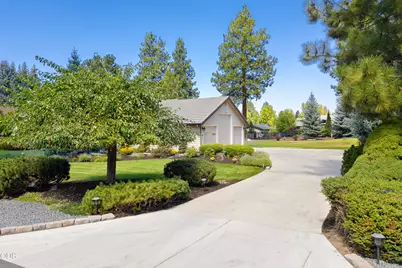 21044 Desert Woods Drive, Bend, OR 97702 - Photo 4