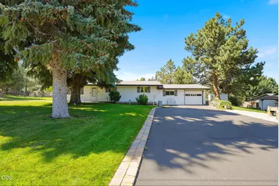 63825 Scenic Drive, Bend, OR 97703 - Photo 1