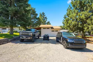 63825 Scenic Dr, Bend, OR 97703 - Photo 40