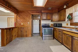 1590 S Columbus Ave, Medford, OR 97501 - Photo 14