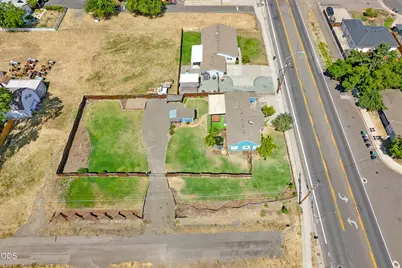 1590 S Columbus Avenue, Medford, OR 97501 - Photo 2