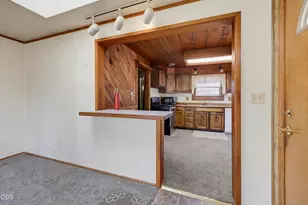 1590 S Columbus Ave, Medford, OR 97501 - Photo 10
