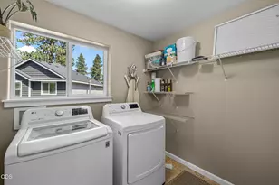 61558 Tall Tree Ct, Bend, OR 97702 - Photo 38