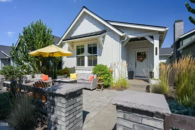2736 NW Ordway Avenue, Bend, OR 97703 - Photo 1