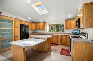 351 Orth Dr, Central Point, OR 97502 - Photo 16