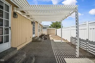 351 Orth Dr, Central Point, OR 97502 - Photo 28