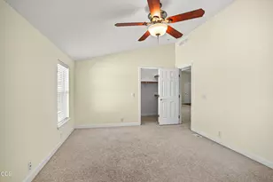 351 Orth Dr, Central Point, OR 97502 - Photo 18