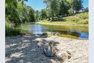 1221 E Evans Creek Road, Rogue River, OR 97537 - Photo 1