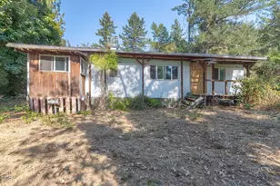 7079 Rogue River Hwy, Rogue River, OR 97537 - Photo 2