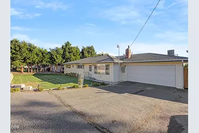 1764 Chinchalla Way, Klamath Falls, OR 97603 - Photo 1