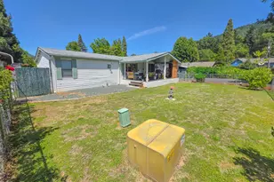 1662 Mt Baldy Rd, Grants Pass, OR 97527 - Photo 2