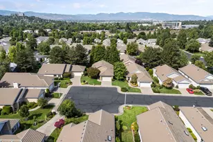 706 Summerwood Dr, Medford, OR 97504 - Photo 34