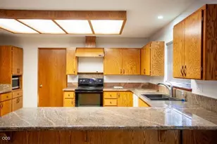 1511 Hubbard Ln, Grants Pass, OR 97527 - Photo 2