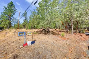 560 Fish Hatchery Rd, Grants Pass, OR 97527 - Photo 36