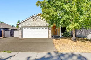 2825 Duell Ave, Medford, OR 97501 - Photo 4