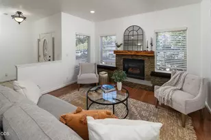 2069 NE Hollowtree Ln, Bend, OR 97701 - Photo 6