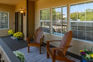 2069 NE Hollowtree Ln, Bend, OR 97701 - Photo 4