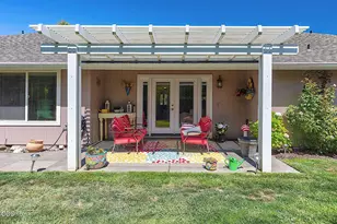 2713 SW Trinity Way, Grants Pass, OR 97527 - Photo 32