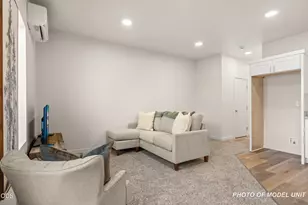 2032 Sunset Dr, Medford, OR 97501 - Photo 10