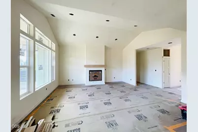 351 E Diamond Peak Avenue, Sisters, OR 97759 - Photo 8