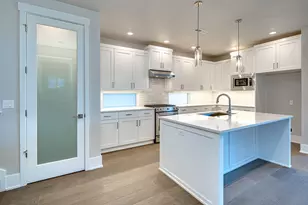 1316 NW Ochoa Dr, Bend, OR 97703 - Photo 4