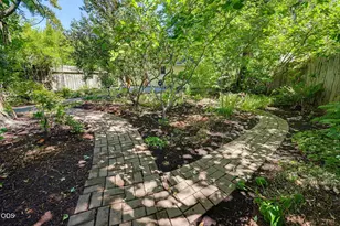 235 Gibson St, Talent, OR 97540 - Photo 48