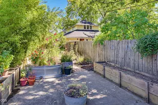 235 Gibson St, Talent, OR 97540 - Photo 42