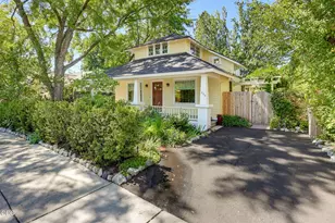 235 Gibson St, Talent, OR 97540 - Photo 4