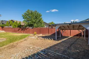 776 NW Carol Dr, Grants Pass, OR 97526 - Photo 36