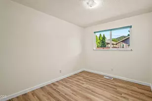 776 NW Carol Dr, Grants Pass, OR 97526 - Photo 24
