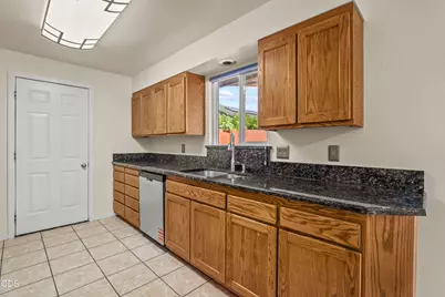 776 NW Carol Drive, Grants Pass, OR 97526 - Photo 12