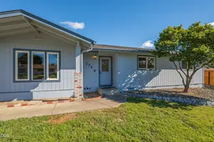 776 NW Carol Dr, Grants Pass, OR 97526 - Photo 6