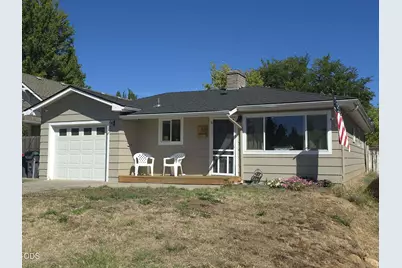 575 Bush Street, Central Point, OR 97502 - Photo 4