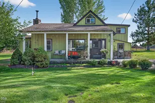 21485 Modoc Ln, Bend, OR 97702 - Photo 2