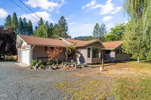 805 Minthorne Rd, Rogue River, OR 97537 - Photo 2