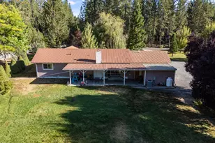 805 Minthorne Rd, Rogue River, OR 97537 - Photo 4