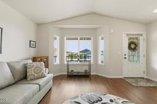 5103 Aster Ln, Klamath Falls, OR 97601 - Photo 4