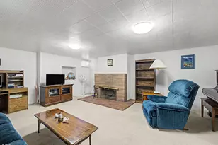 247 Hillside Ave, Klamath Falls, OR 97601 - Photo 26