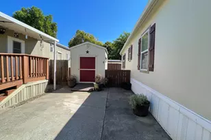 411 Teakwood Dr, Grants Pass, OR 97526 - Photo 2